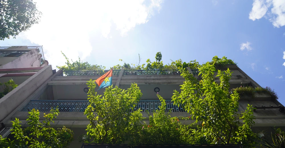 Căn nhà được giữ nguyên kiến trúc xây dựng từ năm 1963 và được anh Trần Vũ Bình (con trai Anh hùng lực lượng vũ trang Trần Văn Lai) dùng làm nơi trưng bày nhiều hiện vật lịch sử quý giá gắn liền với từng giai đoạn hoạt động cách mạng của ông Trần Văn Lai và lực lượng Biệt động Sài Gòn - Gia Định.