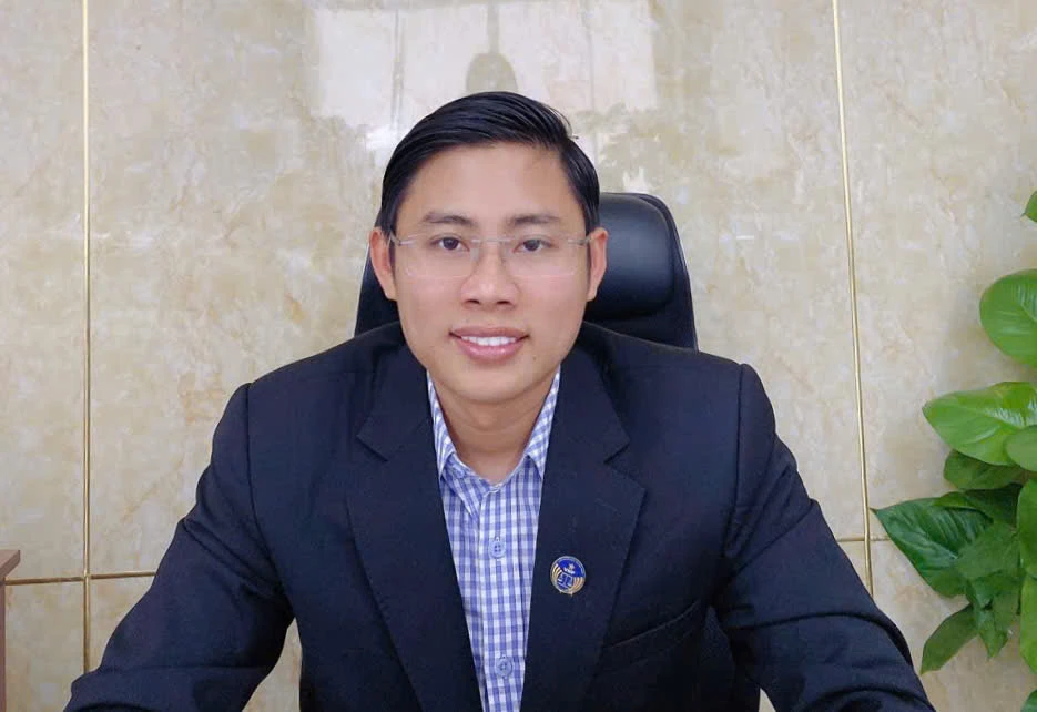 luat su Phung Van Hieu.jpg