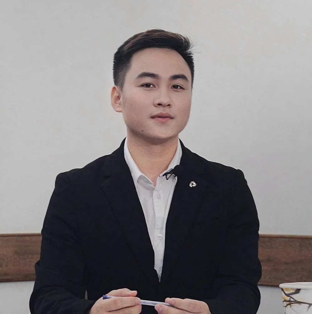 Nguyen Dinh Manh.jpg