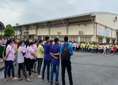 8.200 công nhân Công ty túi xách Simone ngừng việc tập thể 