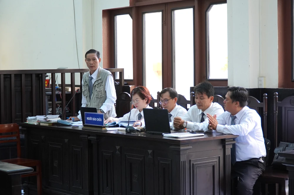 Nu-thu-quy-Tran-Thi-Tuyet-keu-oan (2).JPG