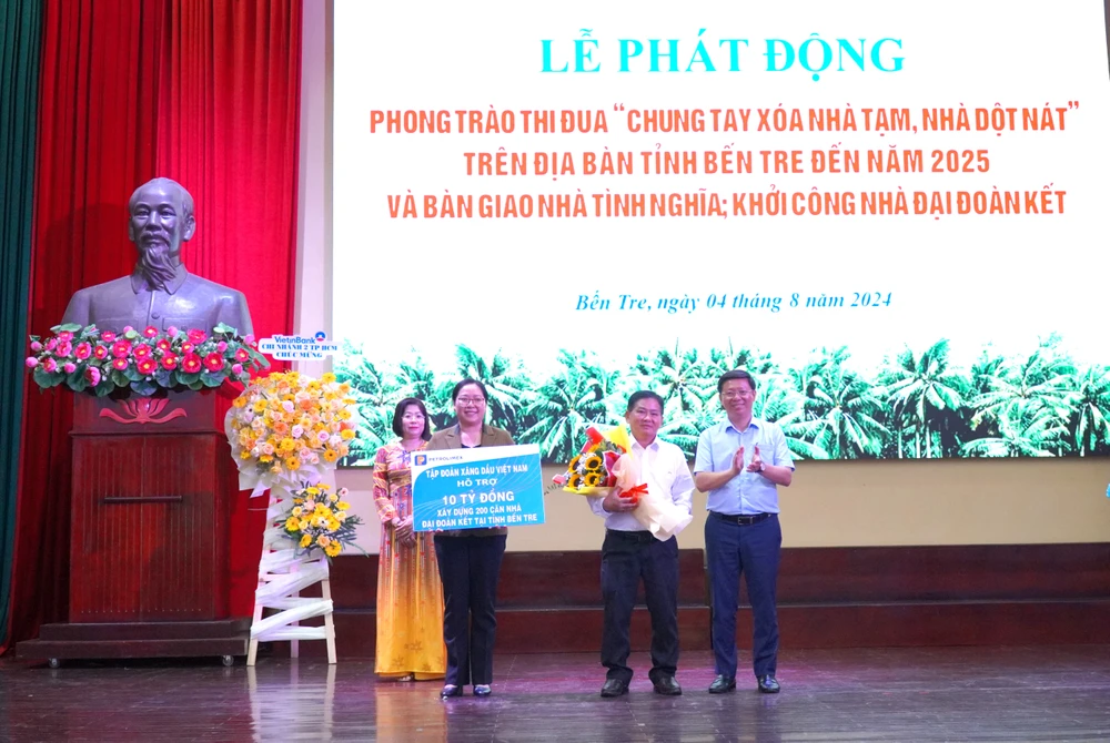 xoa-nha-tam-nha-dot-nat (3).JPG