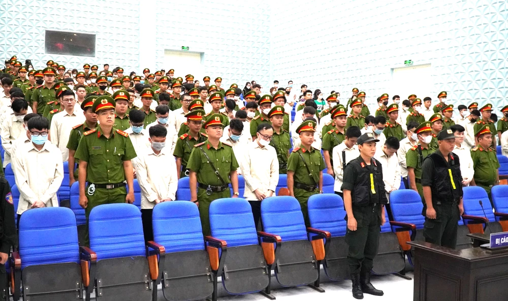 Tuyên án vụ 111 bị cáo “núp bóng” Công ty Luật TNHH Pháp Việt đòi nợ thuê