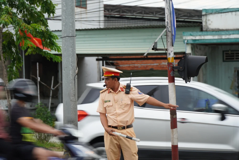 Cau-Rach-Mieu (5).JPG