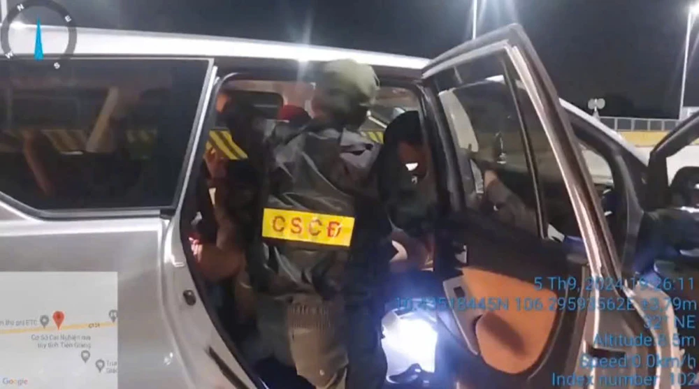 San-phu-sinh-tren-duong-cao toc (2).jpg