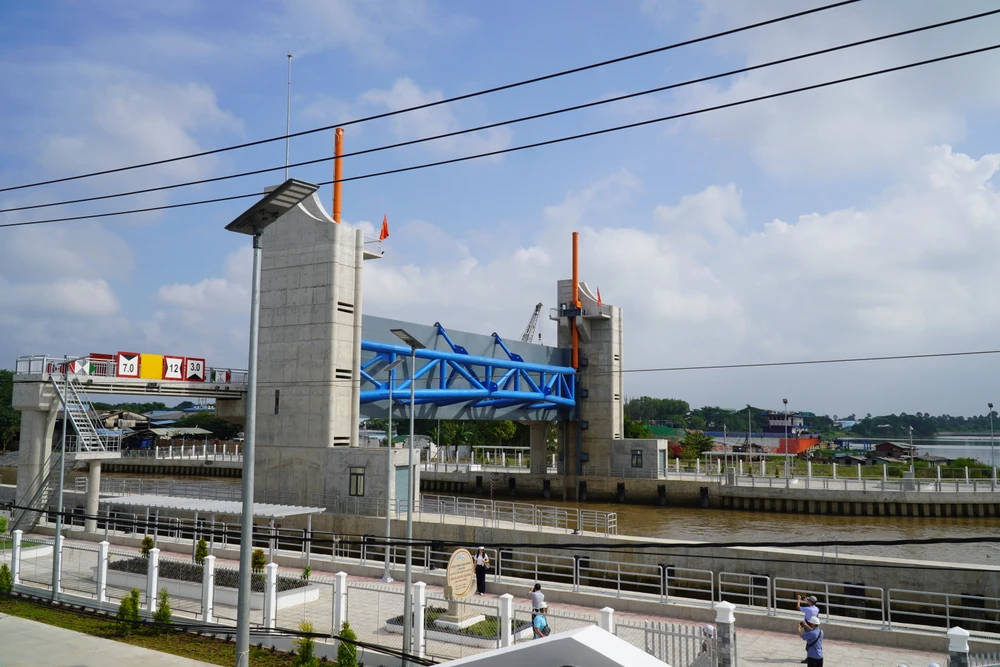 Cong-ngan-man-nguyen-tan-thanh (2).JPG