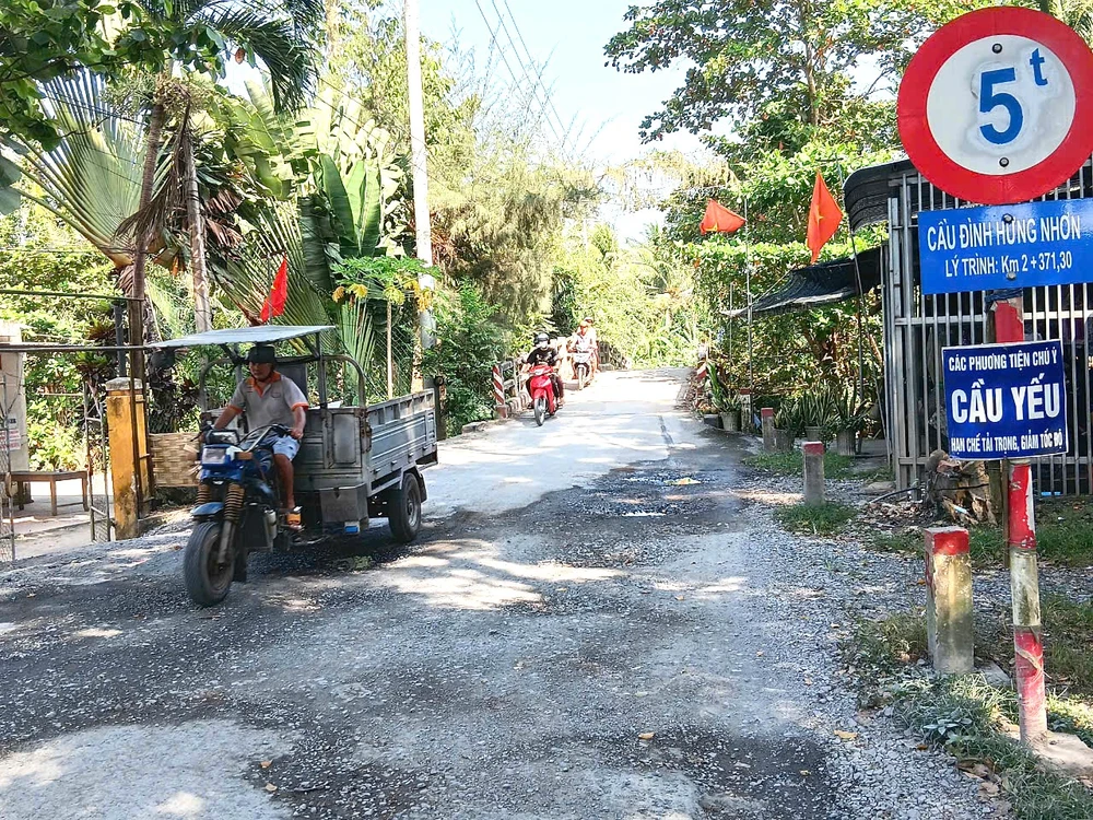 huyen-lo-39-hu-hong-nang (5).jpg