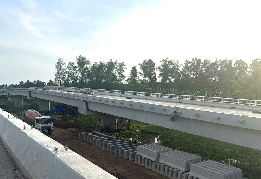 duong-gom-duong-dan-cau-Rach-Mieu-2 (1).jpg