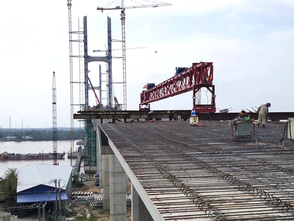Cau-Rach-Mieu-2 thi cong.jpg