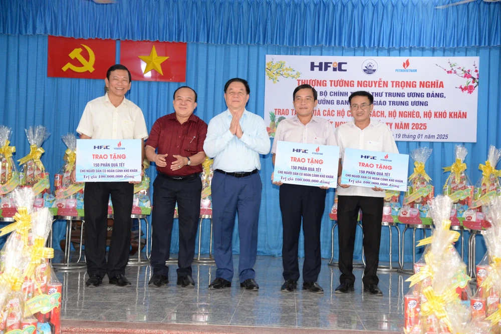 tang-qua-Tet (1).jpg