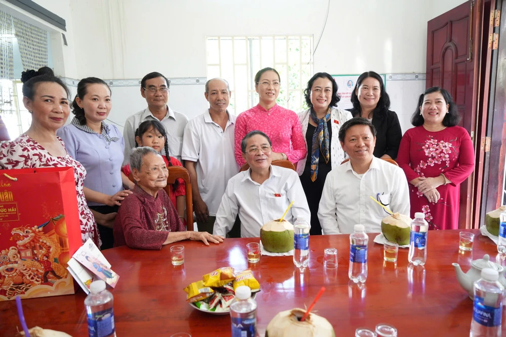 Trao-qua-tet (3).jpg