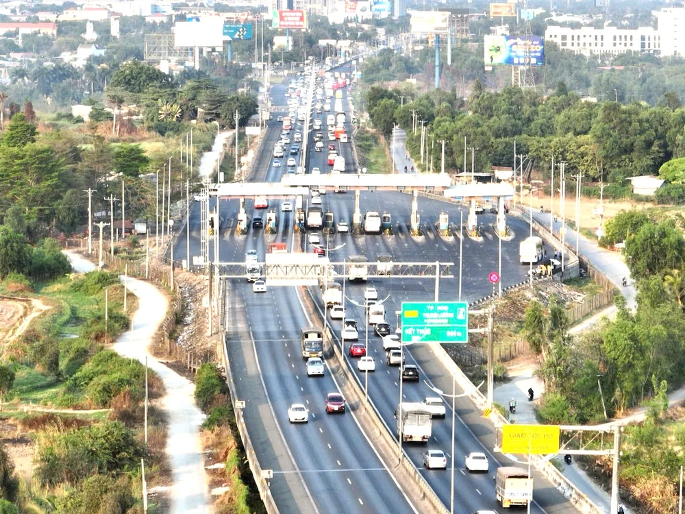 Mở rộng tuyến cao tốc TP.HCM - Trung Lương - Mỹ Thuận vào quý II