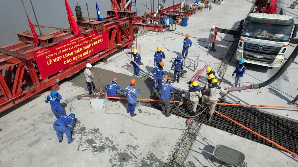 cau-Rach-Mieu-2 (3).jpg