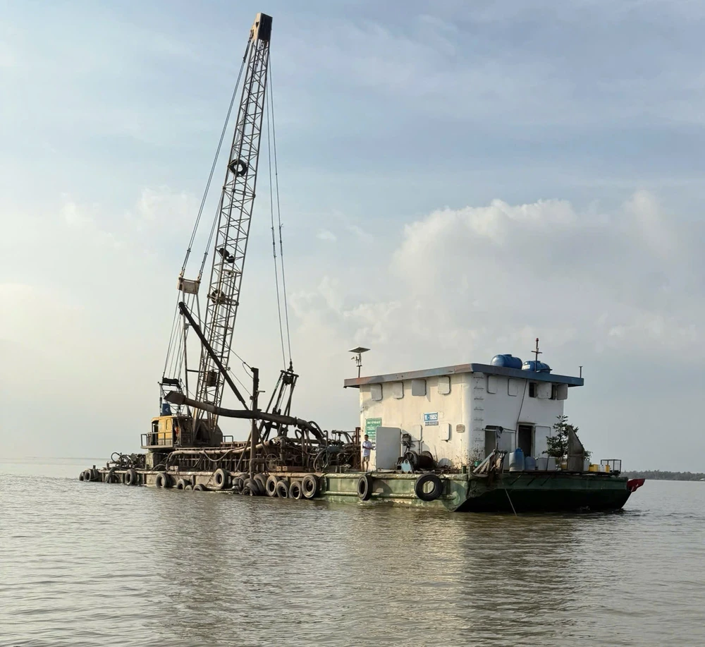 Bến Tre: Khai thác 6 mỏ cát cung ứng cho 3 dự án trọng điểm phía Nam