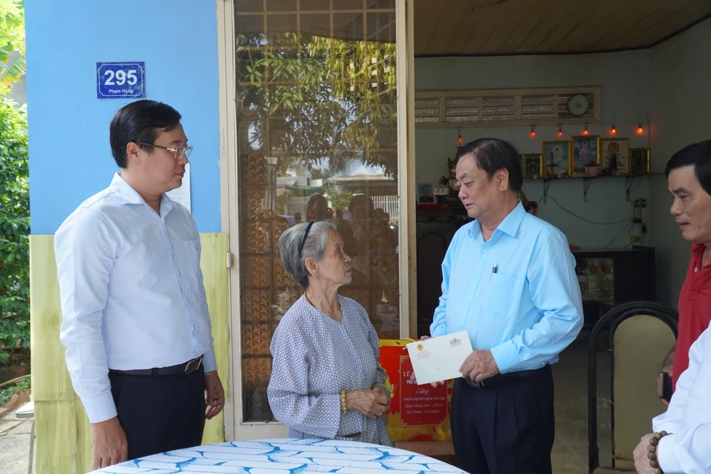 Pho- Chu-tich- QH-Le-minh-hoan (8).JPG