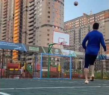 Ronaldo bị cầu thủ trẻ ở học viện ‘thách đấu’ ảnh 2