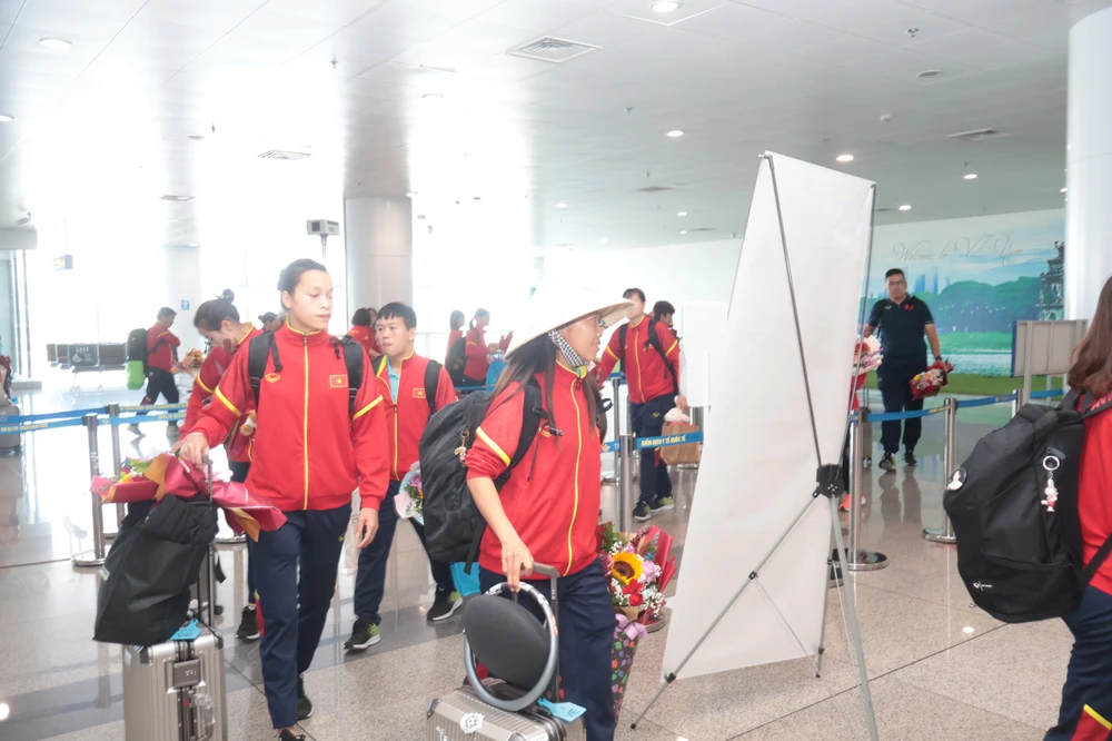 Trong thư gửi người hâm mộ, các nữ tuyển thủ Việt Nam bày tỏ lòng xúc động và tự hào khi lần đầu tiên Quốc kỳ Việt Nam tung bay ở đấu trường thế giới. Thời khắc Quốc ca Việt Nam chính thức vang lên tại các sân vận động Eden Park, Waikato và Forsyth Barr chắc chắn sẽ không bao giờ quên đối với tất cả người dân Việt Nam.