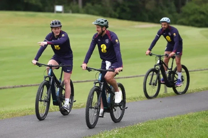 Đội tuyển Anh,chù ẻo,đóng quân,sang chảnh 5 - Copy.jpg