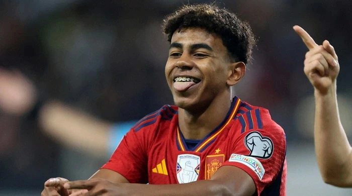 Lamine Yamal-l_Tây Ban Nha 2.jpg