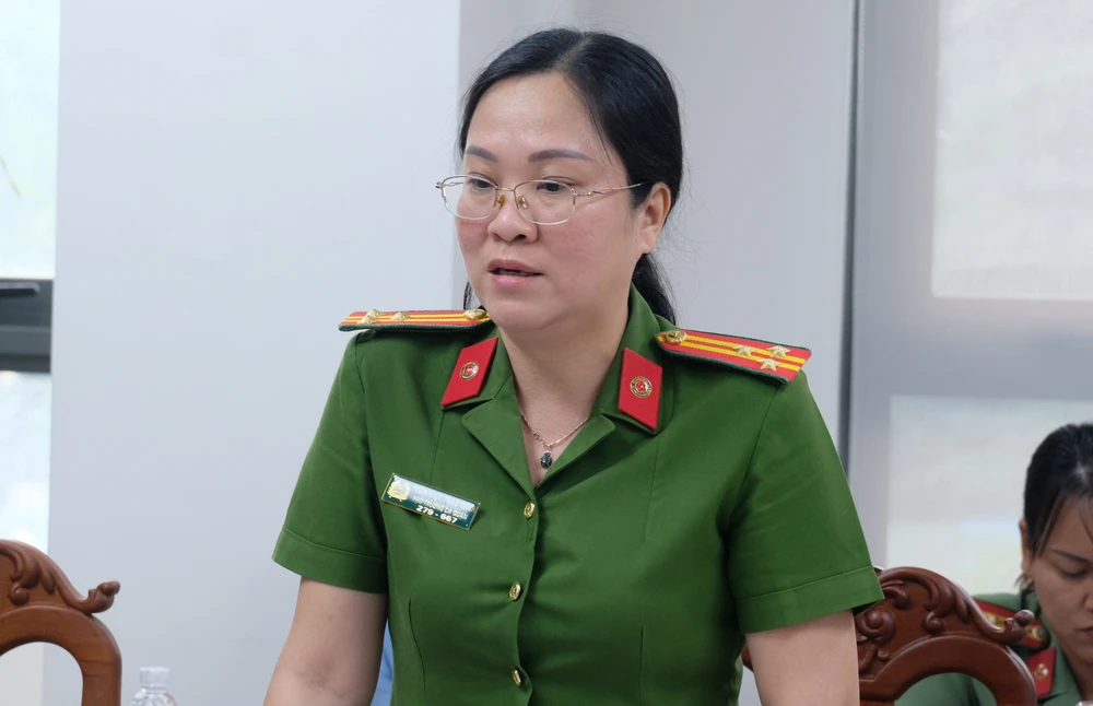 Thượng tá Trần Thụy Thảo Trinh, Phó trưởng Công an quận 3. ẢNH: SONG MAI