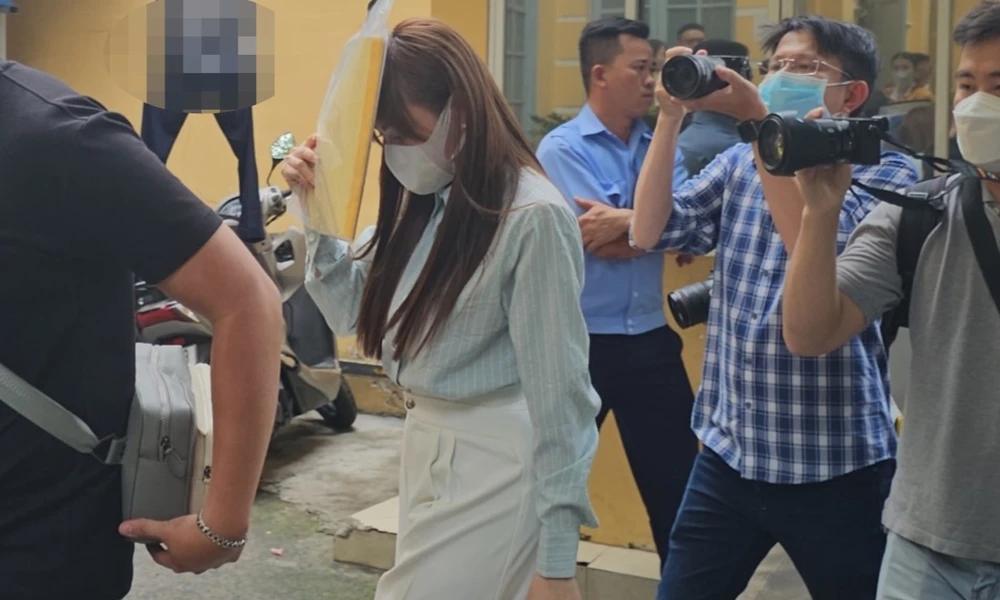 Trang Nemo đến phiên tòa sơ thẩm chiều 16-6. Ảnh: SONG MAI