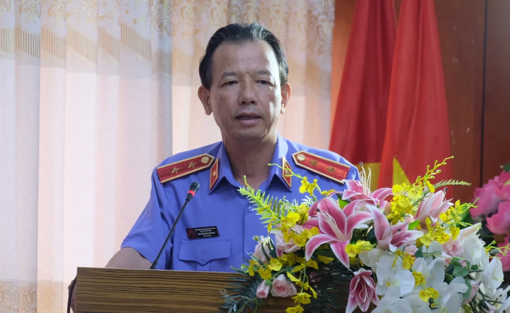 Viện trưởng Viện Cấp cao 3 Nguyễn Đình Trung phát biểu tại buổi sơ kết. Ảnh: SONG MAI