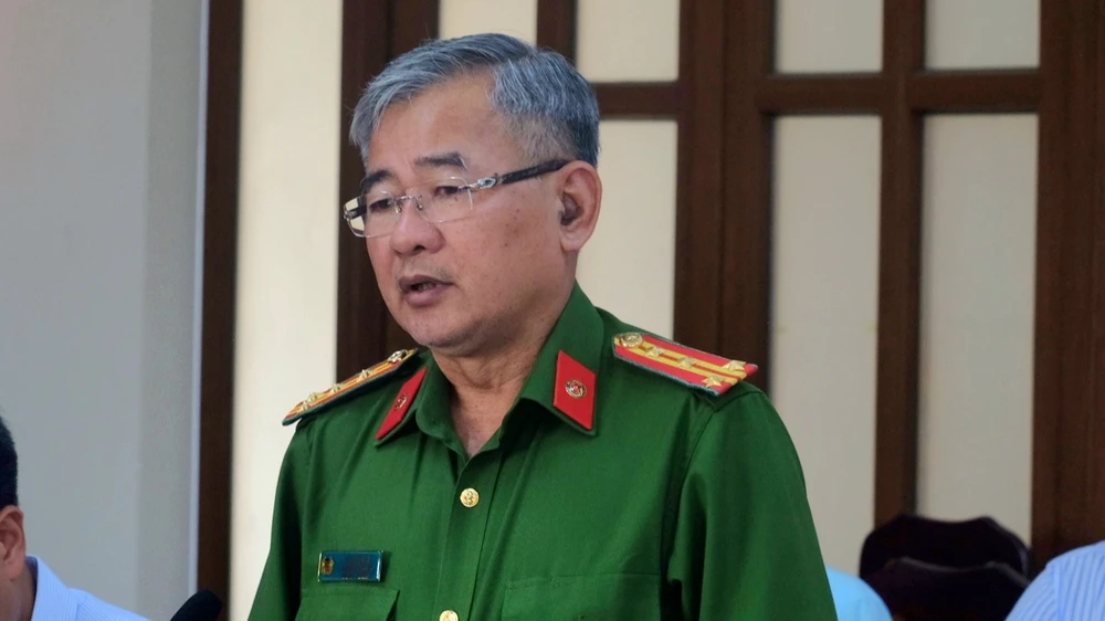 Trưởng Công an quận 8 - Đại tá Lê Văn Bích phát biểu tại hội nghị. Ảnh: SONG MAI