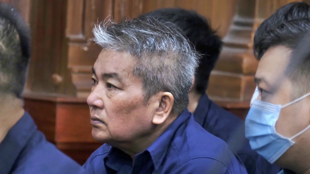 Bị cáo Lê Văn Quý - Cựu Phó trưởng Công an phường Phú Thọ Hòa, quận Tân Phú. Ảnh: SONG MAI Bị cáo Lê Văn Quý - Cựu Phó trưởng Công an phường Phú Thọ Hòa, quận Tân Phú. Ảnh: SONG MAI