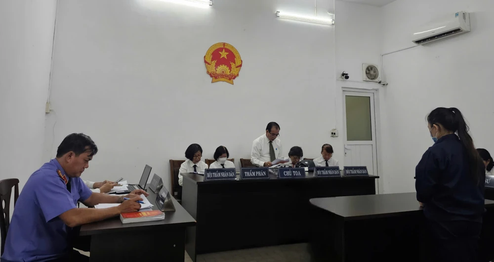 HĐXX tuyên án bảo mẫu bạo hành bé trai 6 tháng tuổi.jpg