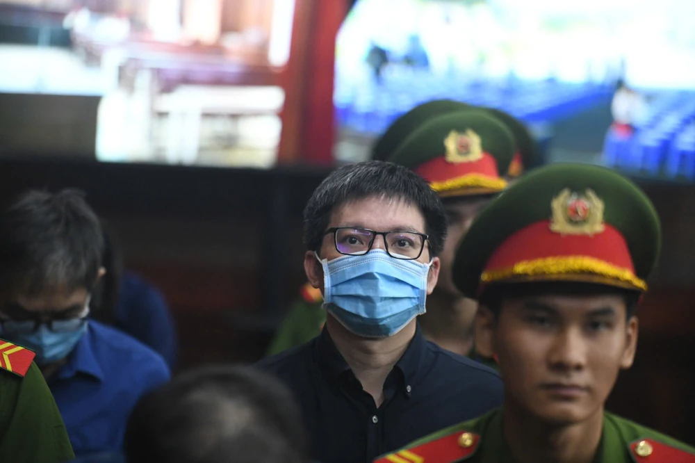 Trương Khánh Hoàng.jpg