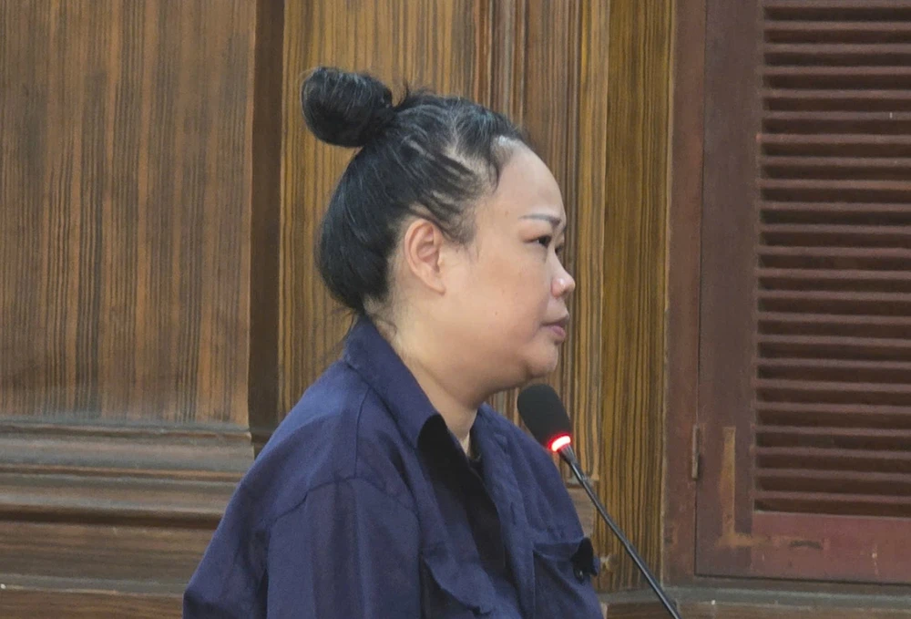 Mạo danh chuyến bay giải cứu, chiếm đoạt hơn 1,7 tỉ đồng