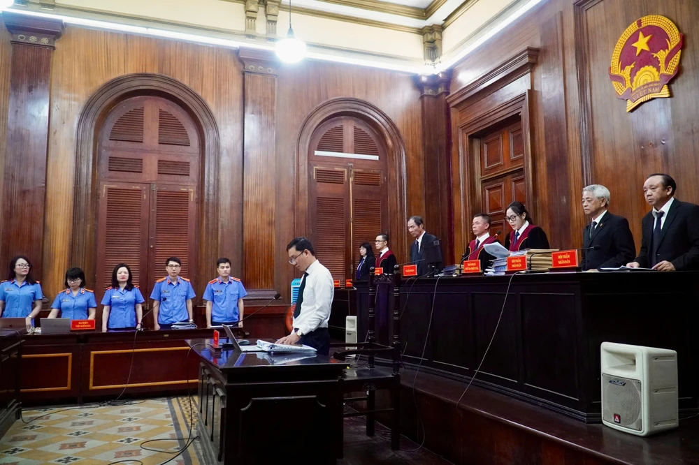 HĐXX tuyên án vụ án án lợi dụng chức vụ, quyền hạn; thiếu trách nhiệm gây hậu quả nghiêm trọng tại Trung tâm Dạy nghề lái xe Sài Gòn, Sở LĐ-TB-XH và Sở GTVT tỉnh Đồng Nai. Ảnh: NGUYỄN TIẾN