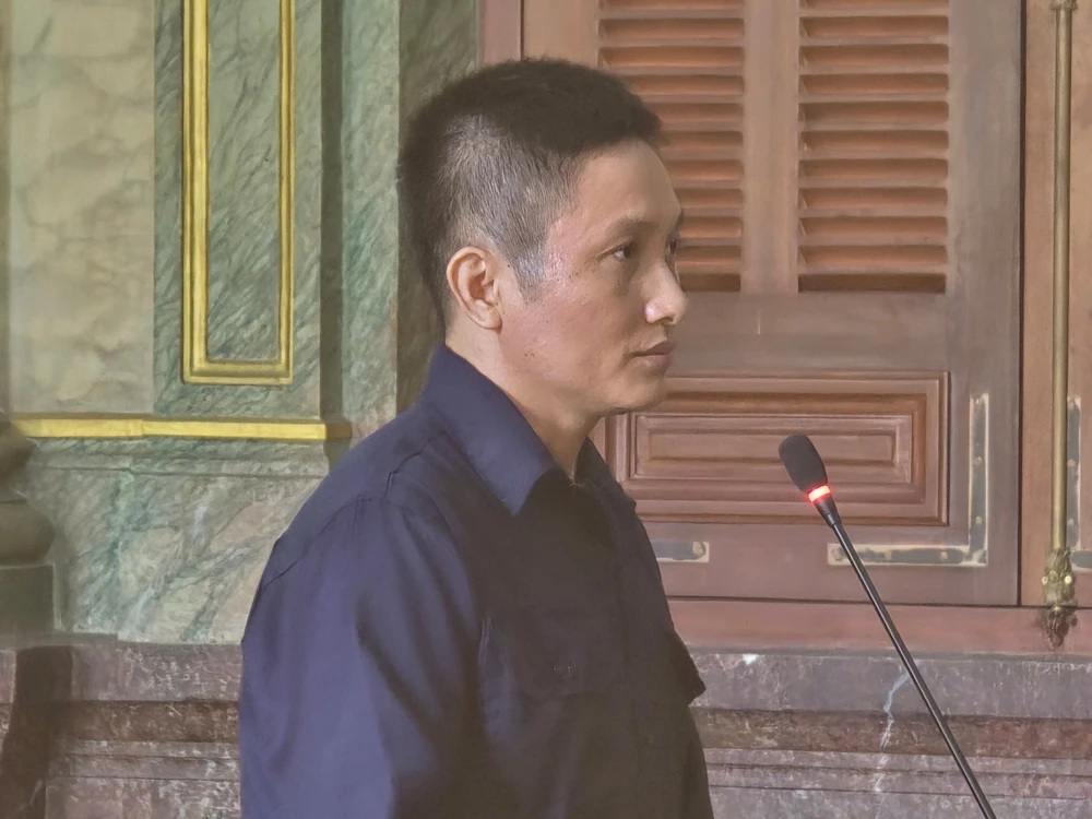 cựu cán bộ công an