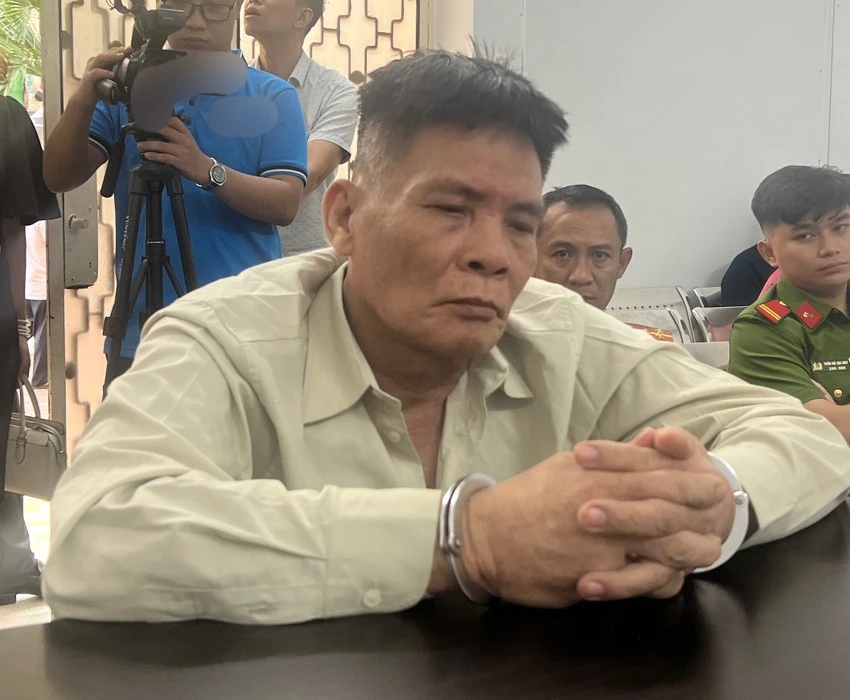 đốt nhà làm 2 người chết