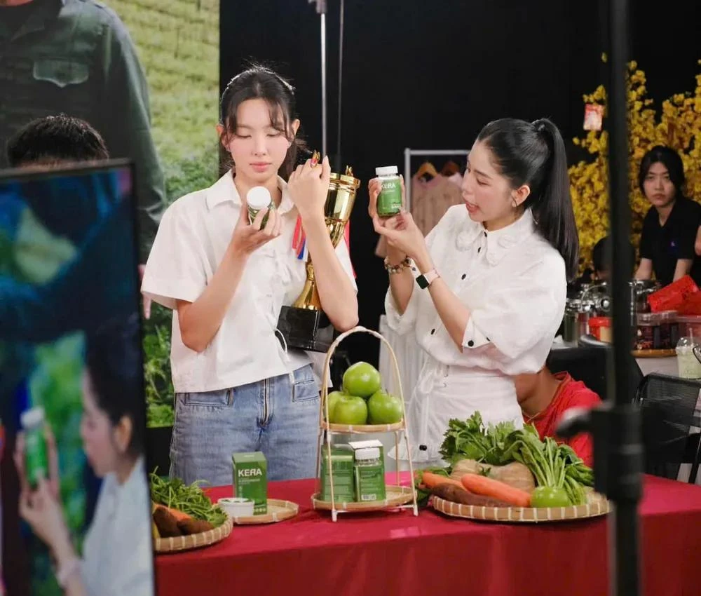 Hằng Du Mục, Quang Linh Vlogs bị cáo buộc lừa dối khách hàng