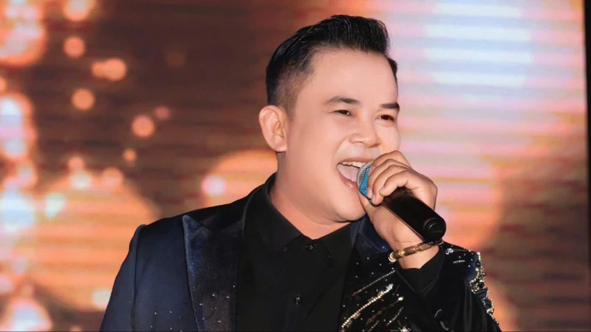 Ca sĩ Quốc Kháng