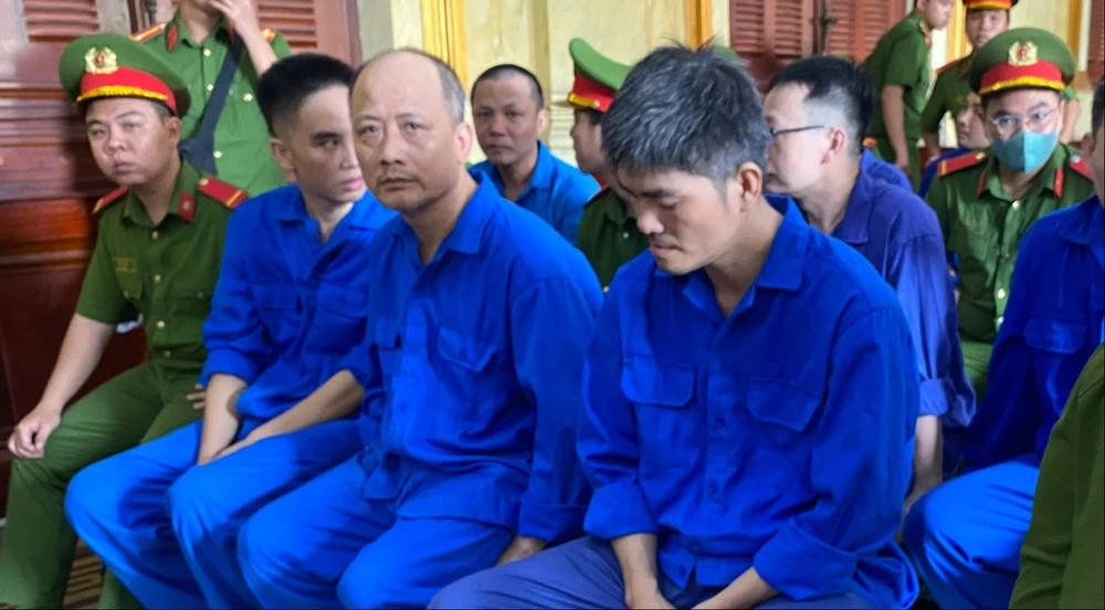 buôn lậu 113 kg vàng