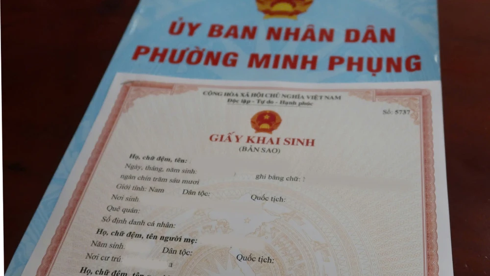 song-khong-giay-to-nguoi-dan-duoc-cap-giay-khai-sinh-nho-kien-nghi-cua-vksnd-khu-vuc-3-tp-hcm-.jpg