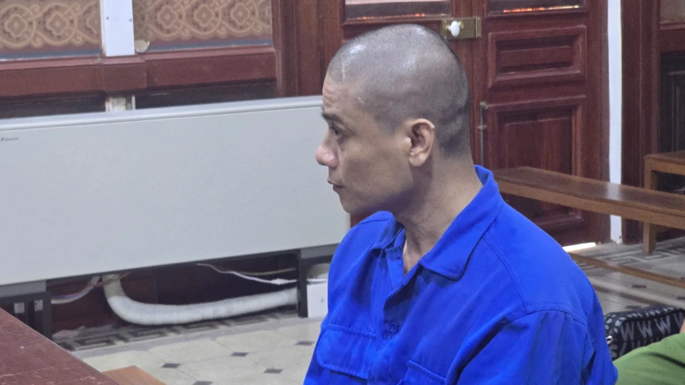 bi-doa-duoi-viec-nam-cong-nhan-dam-sep-roi-lanh-an-10-nam-tu-2.jpg