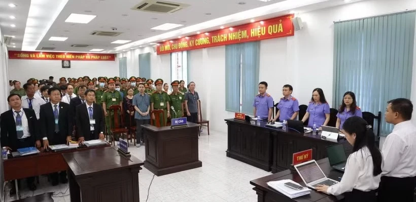Bản sao bi-cao-dao-minh-quan-va-pham-lisa-lanh-an-tu-chung-than-1.tiff