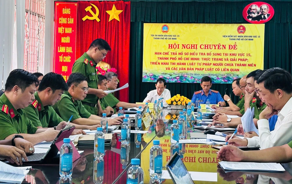 vksnd-khu-vuc-15-tp-hcm-to-chuc-chuyen-de-han-che-tra-ho-so-de-dieu-tra-bo-sung--3.jpg