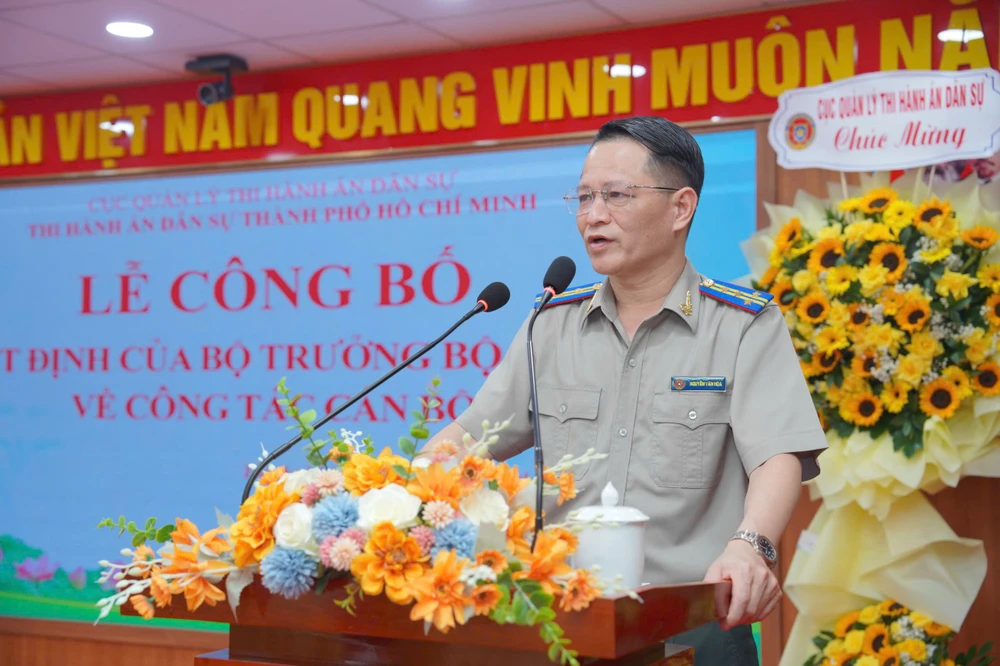 ong-tran-dinh-hoang-nhan-quyet-dinh-bo-nhiem-pho-truong-thads-tp-hcm.jpg
