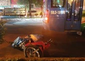 Nam thanh niên bị xe buýt cán tử vong trong làn ô tô
