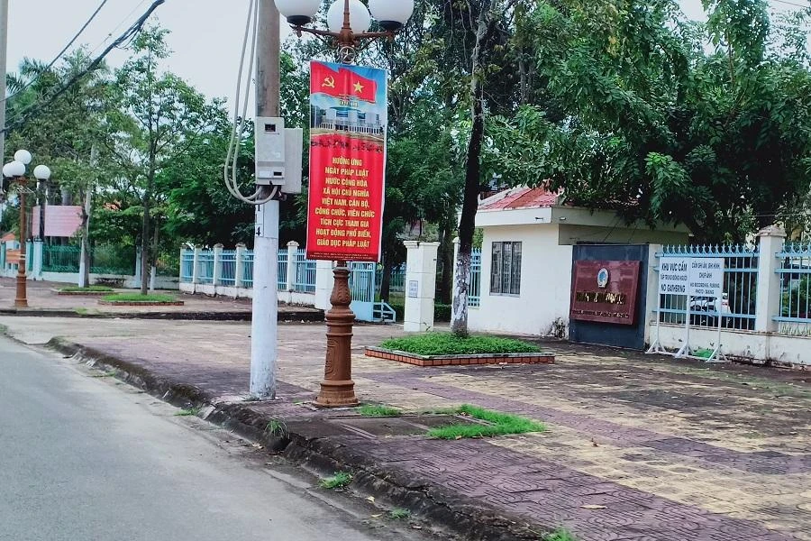 Khu vực trụ sở Tòa án tỉnh Bạc Liêu, nơi diễn ra cuộc khám xét phòng làm việc của ông Mỹ hôm 14-11-2022. Ảnh: CTV.