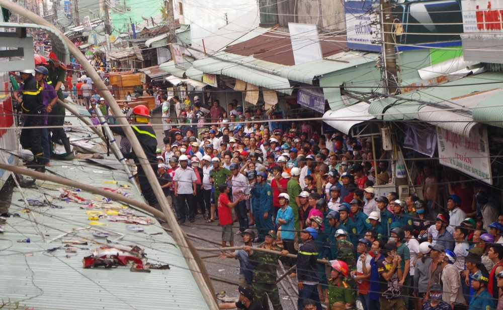 Vụ thợ hàn làm cháy gây thiệt hại 21 tỉ ở Bạc Liêu. Ảnh: NGUYỄN QUỐC