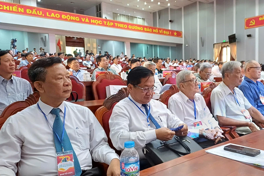 Chuyến tàu tập kết ra Bắc 1.png