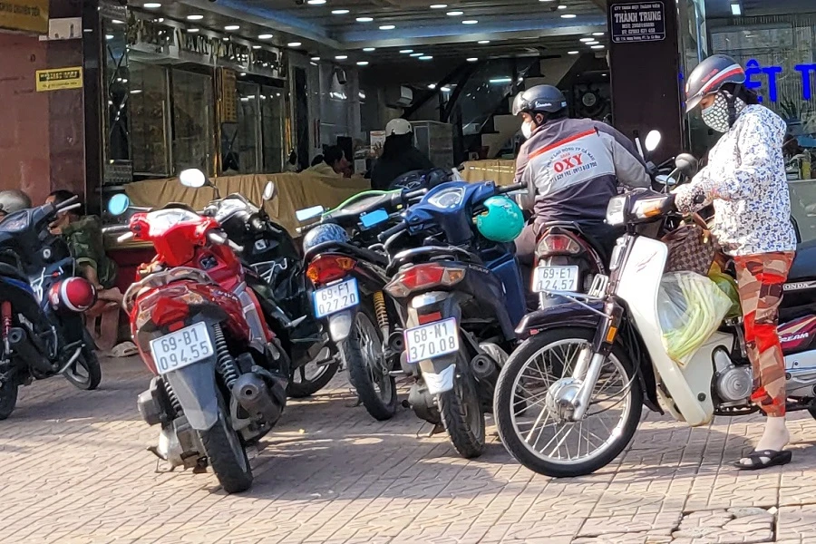 Một tiệm vàng ở Cà Mau bị khám xét trong đêm.jpg