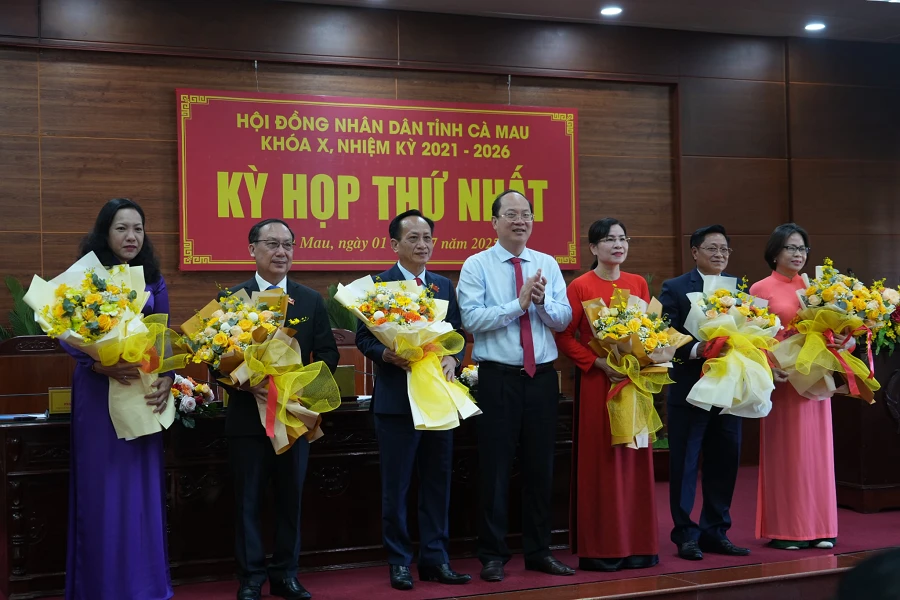 Kiện toàn bộ máy mới Cà Mau 2.png