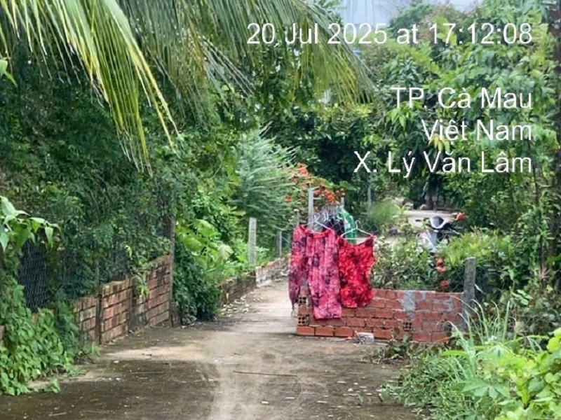 Cái bồn phình to hơn rất nhiều so với trước ngày 1-7-2025. Ảnh người dân cung cấp.