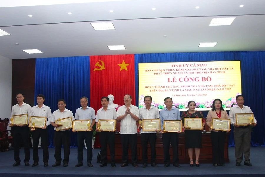 Xoa nhà tạm Cà Mau bí thư tỉnh uỷ Nguyễn Hồ Hải 3.jpg